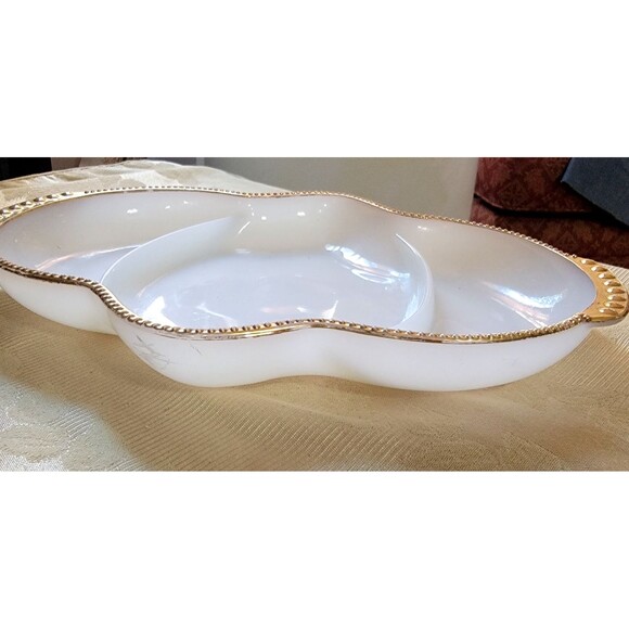 Vintage AH Fire-King White Glass 11" 3-Part Divided Relish Dish with Gold Trim - Picture 4 of 16